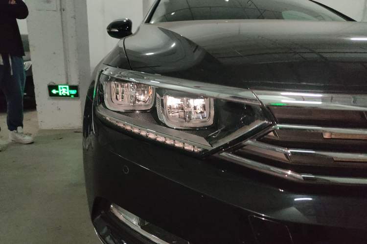 Used Volkswagen Magotan 2019 330TSI DSG Leading Model China VI Standard
