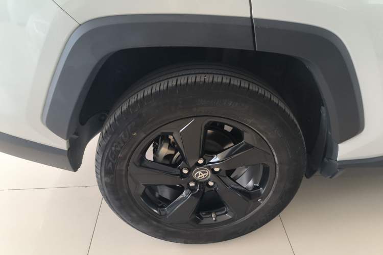 Used Toyota RAV4 2020 Dual-Engine 2.5L E-CVT 4x4 Elite PLUS Edition