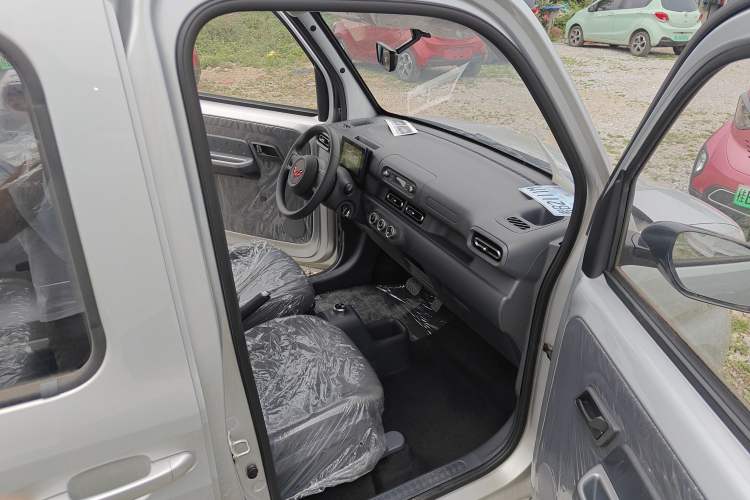 Used Wuling Zhiguang New Energy 2025 Standard Model Right Front Seat