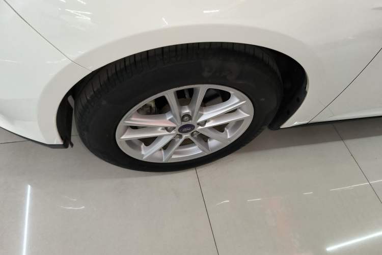 Used Ford Focus 2018 Sedan Classic 1.6L Automatic Trendy SmartDrive Edition