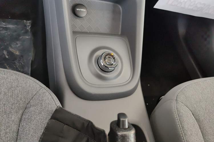 Used Wuling Hongguang New Energy 2024 All-Electric Model 300KM Practical Version
