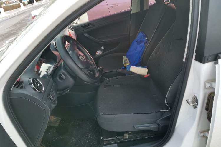 Used Volkswagen Jetta 2017 1.4L Manual Fashion Edition
