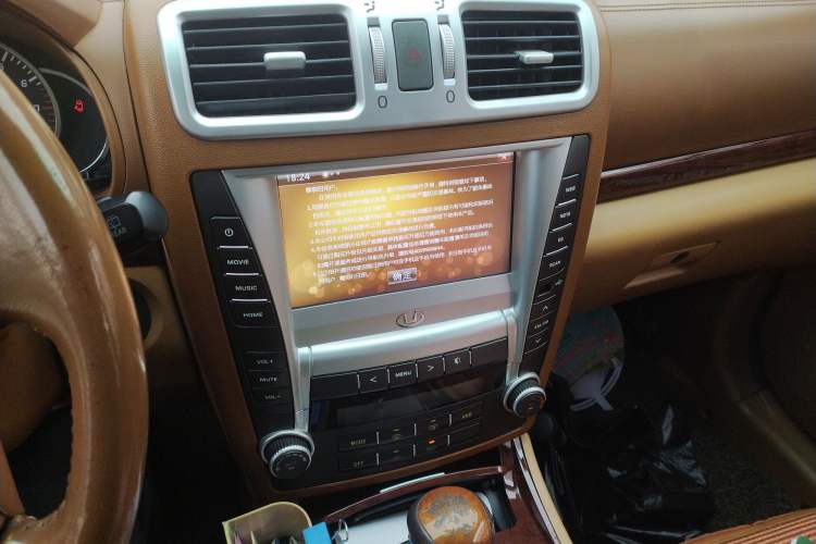 Used Huatai Boliger 2013 1.8T Automatic Two-Wheel Drive Zhihui Edition Audio And AC Panel