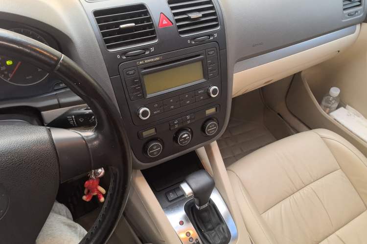 Used Volkswagen Sagitar 2010 1.4 TSI Automatic Luxury Model
