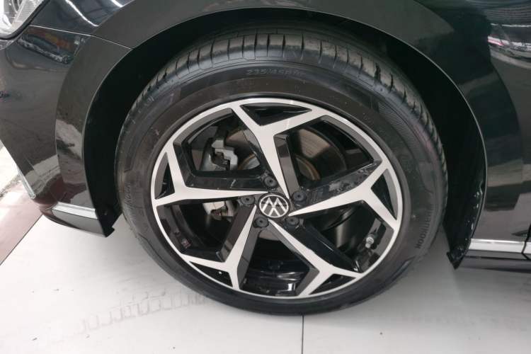 Used Volkswagen Magotan 2023 2 Million Units Commemorative Edition 330TSI DSG Luxury Version
