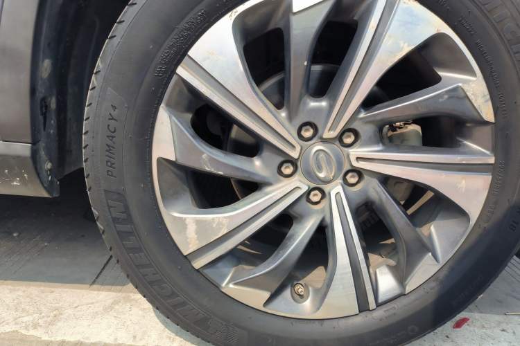 Used GAC Trumpchi GS4 2020 270T Automatic Smart Connectivity Edition Right Front Wheel Hub