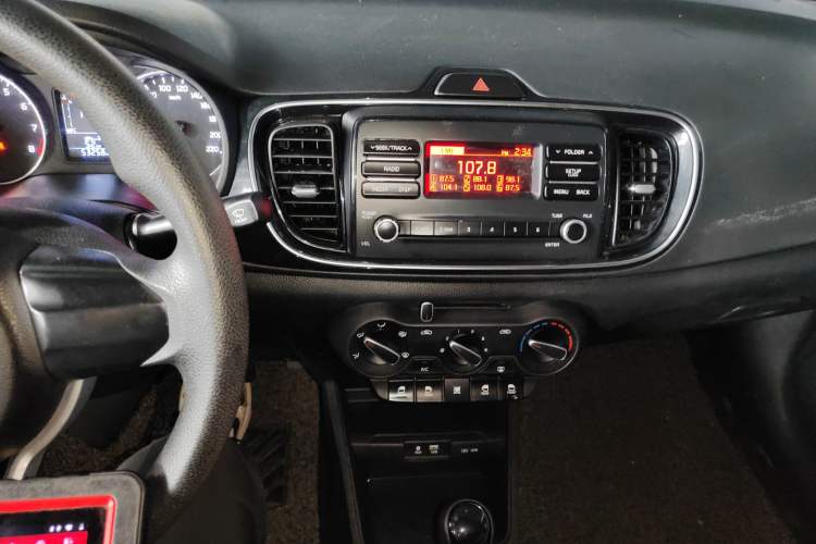 Used Kia Pegas 2017 1.4L Automatic Value Edition Audio And AC Panel