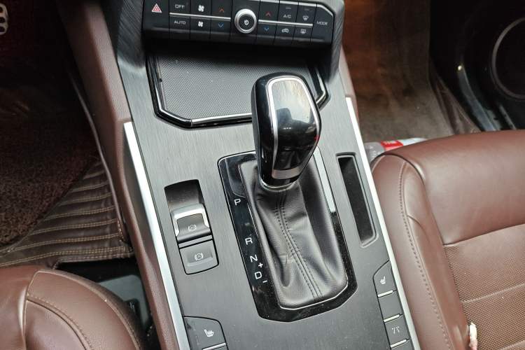 Used Wey VV7 2017 2.0T Flagship Model
