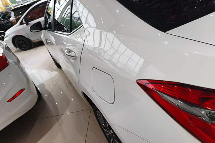 Used Toyota Corolla 2017 Revised Version 1.2T S-CVT GL Rear Left 45 Deg