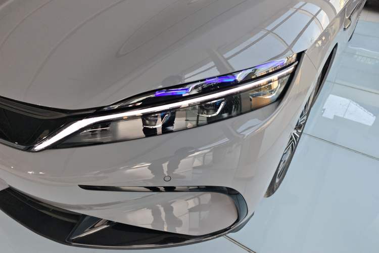 Used BYD Han 2025 DM-i Intelligent Driving Edition 125KM LiDAR Flagship Model