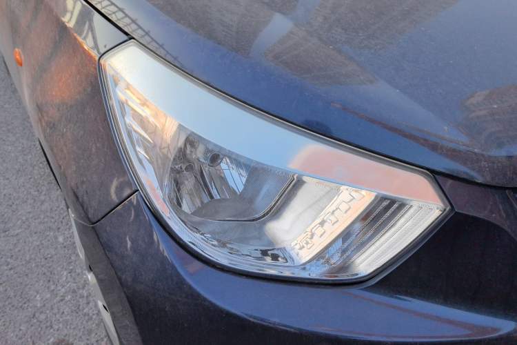 Used Venucia R30 2014 1.2L Manual Enjoyment Edition