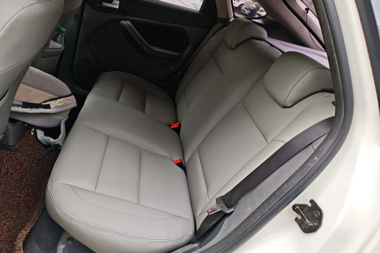 Used Ford Focus 2013 Hatchback Classic 1.8L Manual Base Model