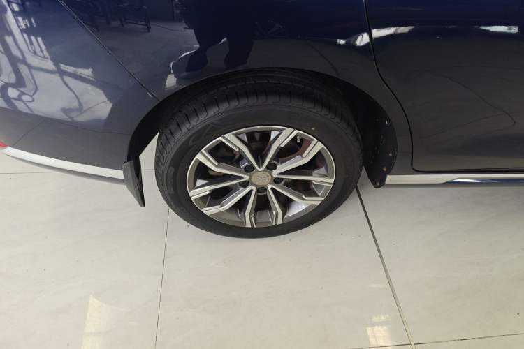 Used BYD Song MAX 2021 Upgraded Model 1.5T Automatic Prestige 7-Seater Right Rear Wheel Hub