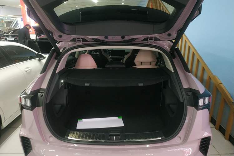 Used Lynk & Co 06 2023 Remix 1.5T Shero Trunk