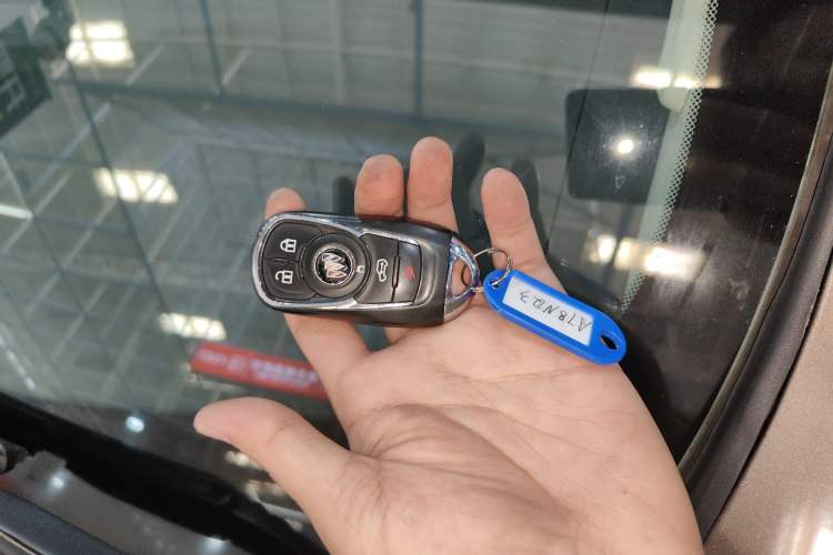 Used Buick GL8 2021 Land Cruiser Executive Class 652T Luxury Model