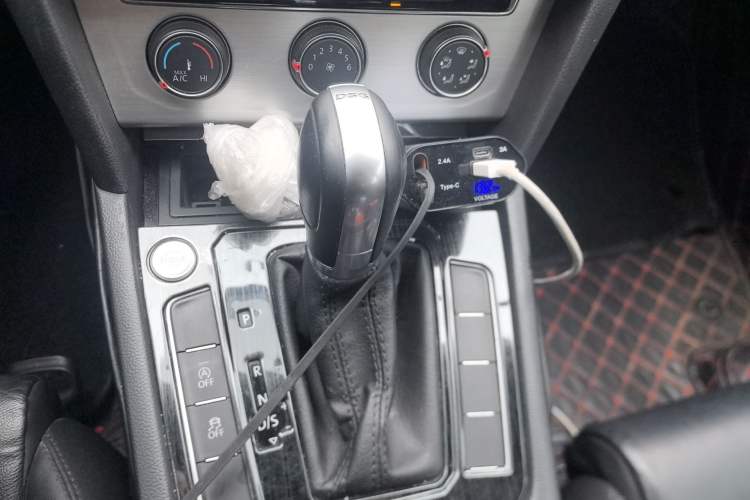 Used Volkswagen Magotan 2018 280TSI DSG Enjoyment Model Gear Lever