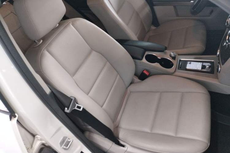 Used Mercedes-Benz GLK-Class 2013 GLK 300 4MATIC Dynamic Sunroof Model
