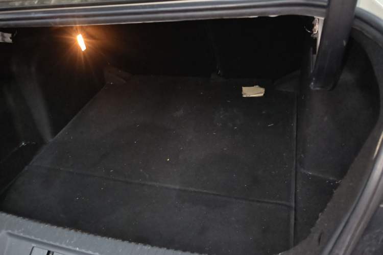 Used DS 5LS 2014 1.8L automatic Comfort version VTi140