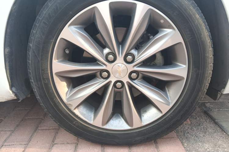 Used Chevrolet Monza 2022 320 Automatic Enjoyment Sunroof Version Right Front Wheel Hub