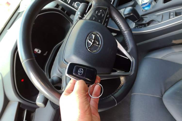 Used Toyota Avalon 2019 2.0L XLE Premium Edition China VI