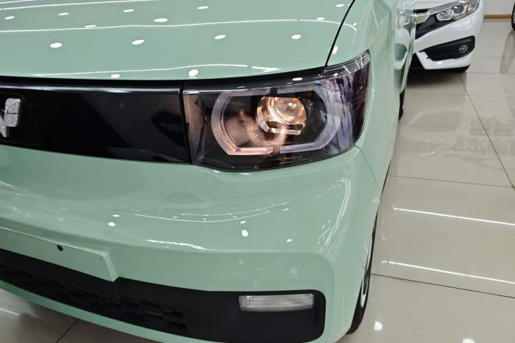 Used Wuling Hongguang MINIEV 2021 Macaron Premium Model – Lithium Iron Phosphate