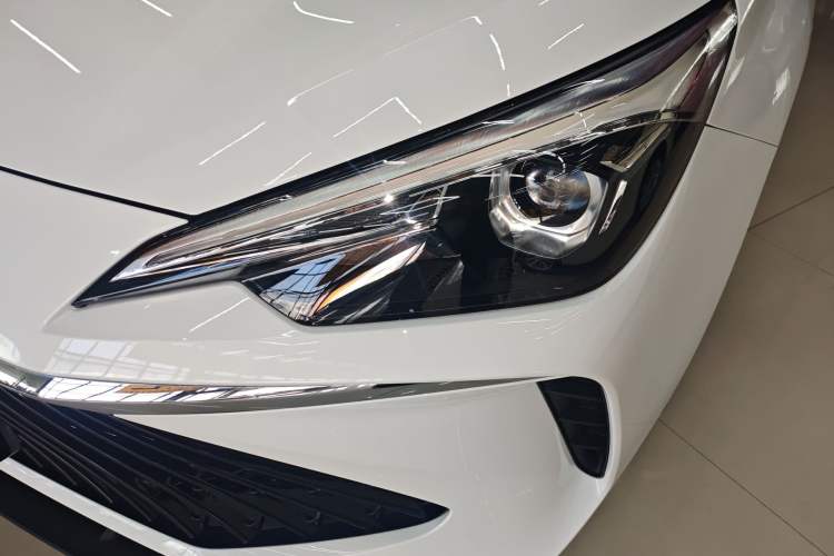 Used Roewe i5 2023 1.5L Manual Comfort Edition