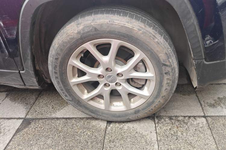 Used Jeep Cherokee 2017 2.0L Superior Edition