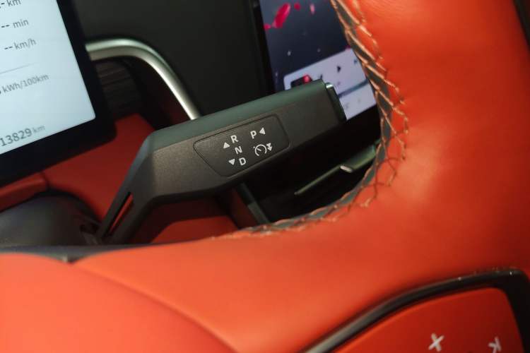 Used Dongfeng eπ eπ008 2025 636Ultra LikeYi Edition 6-Seater