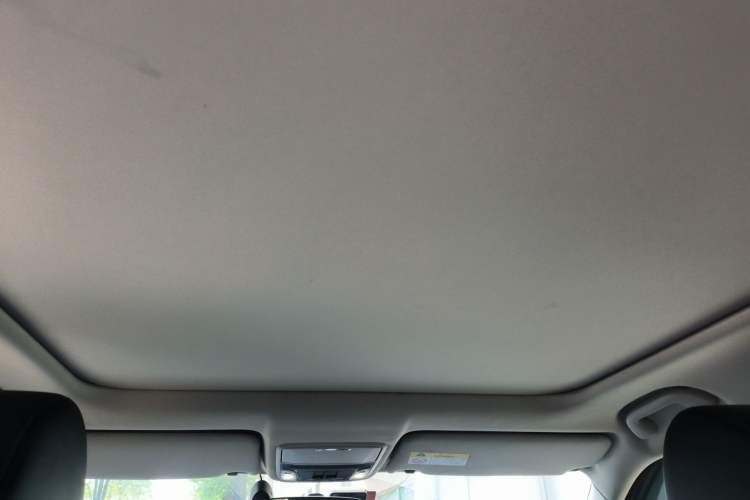 Used Honda Avancier 2017 240TURBO Two-Wheel Drive Comfort Version Headliner