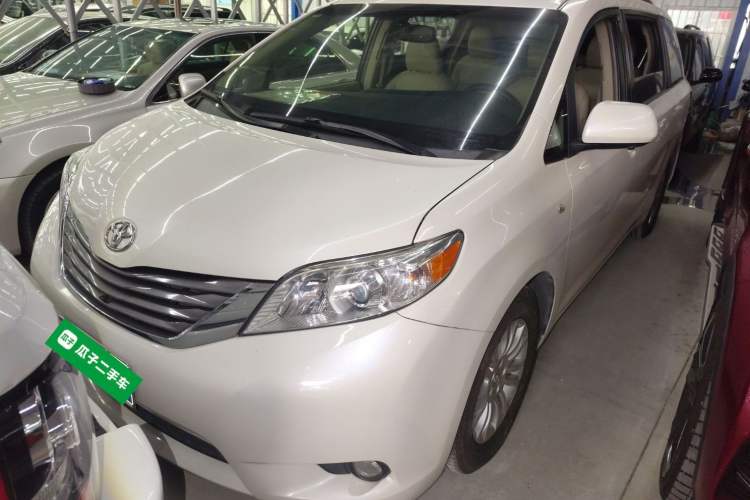 Used Toyota Sienna 2016 3.5L Two-Wheel Drive 7-Seater Parallel Import
