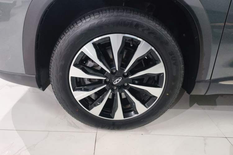 Used Chery Tiggo 8 PLUS 2025 290TGDI DCT Prestige 5-Seater Left Front Wheel Hub