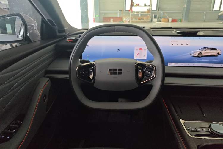 Used Geely Galaxy E8 2025 700 km Long-Range Intelligent Driving Version