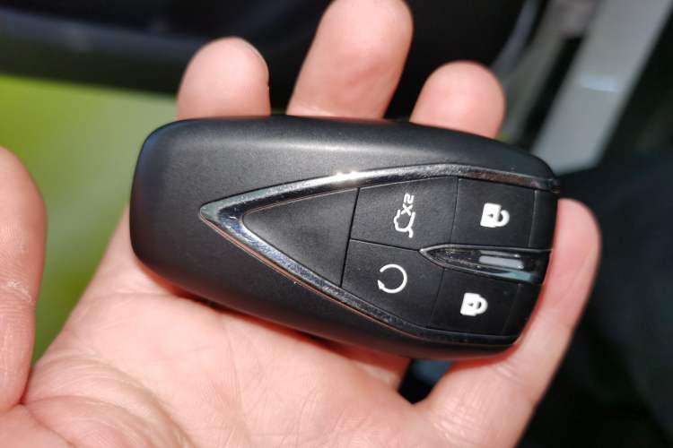 Used CHANGAN UNI-V iDD 2024 Blue Whale Smart Electric iDD 136km ZhiKu Model