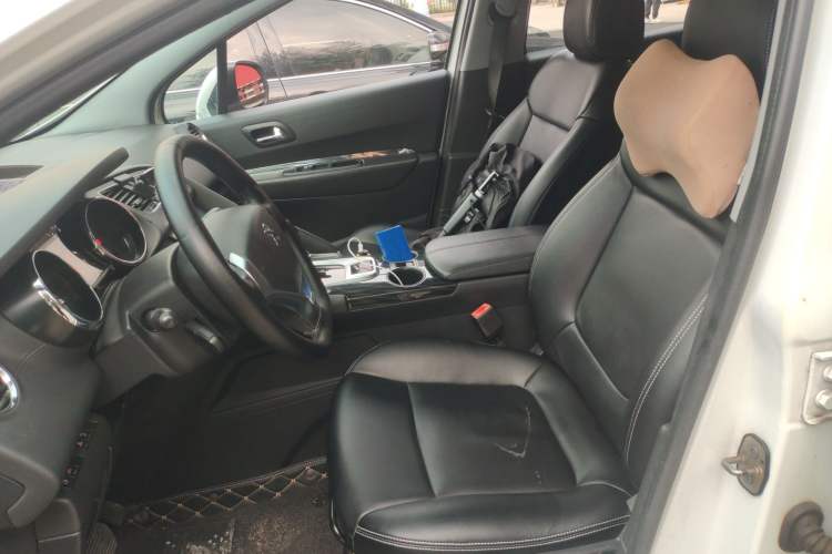 Used Peugeot 3008 2015 2.0L Automatic Classic Edition
