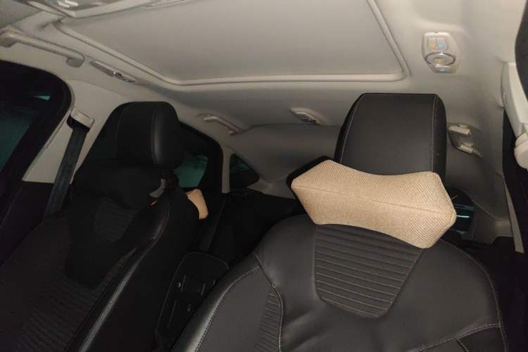 Used Ford Focus 2017 Hatchback 1.6L Automatic Fashion Edition Smart Drive Version
