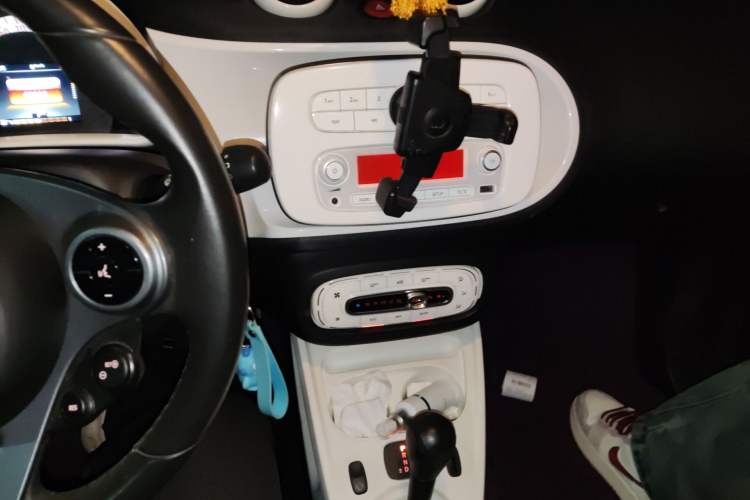 Used smart fortwo 2015 1.0L 52 kW Hardtop Passion Edition
