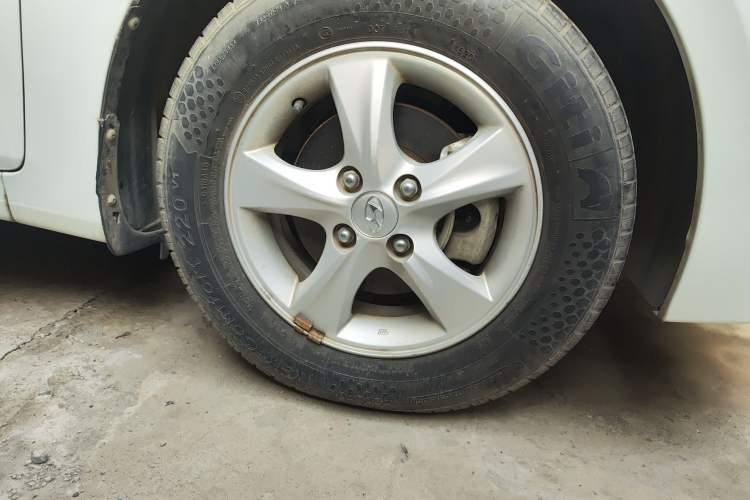 Used Hyundai Verna Ray 2014 1.4L Automatic GLX
