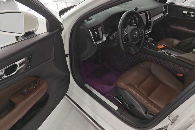 Used Volvo S60 2021 T4 Zhiyi Luxury Edition