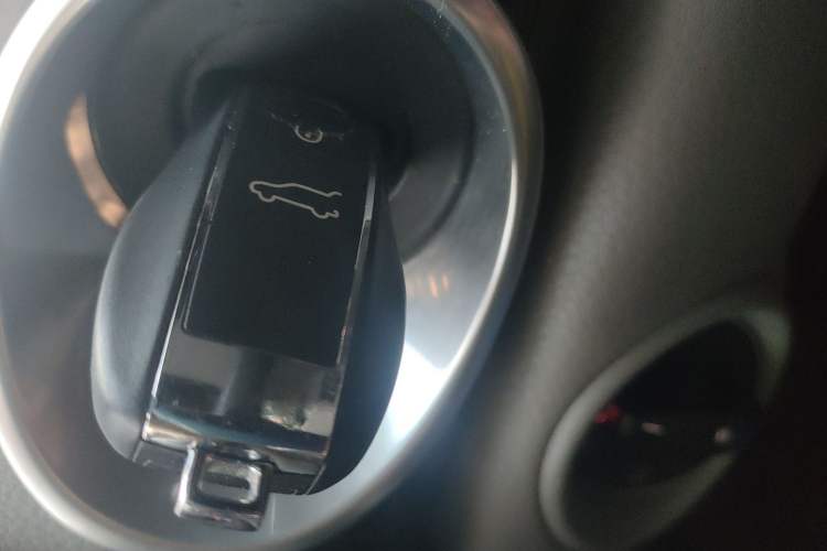 Used Porsche Cayenne 2011 Cayenne 3.0T Vehicle Key