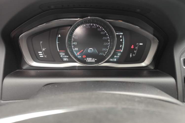 Used Volvo XC60 2015 T5 AWD Smart Drive Edition Odometer Close Up