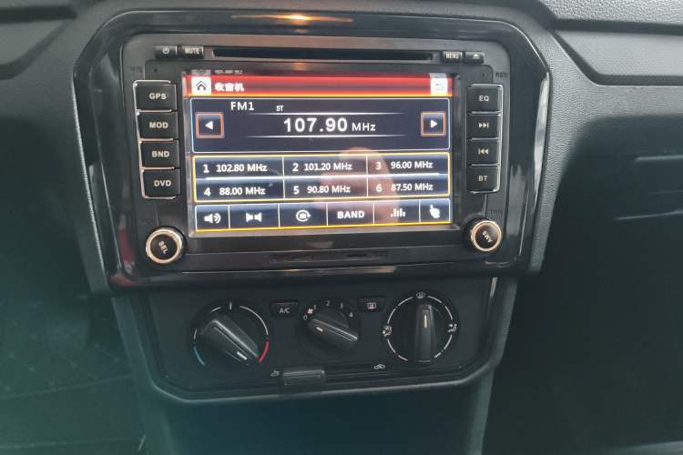 Used Volkswagen Jetta 2017 1.4L Manual Fashion Edition
