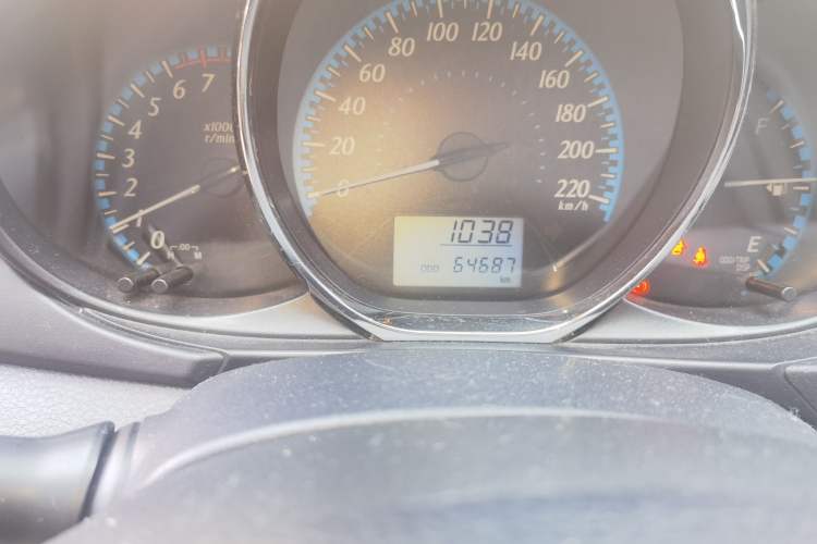 Used Toyota YARiS L Zhi Xuan 2016 Revised 1.3E Manual – Charming Edition Odometer Close Up