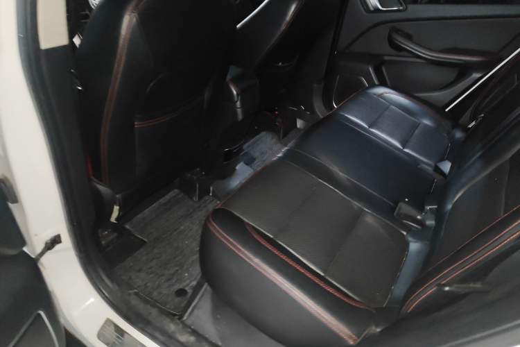 Used Zotye Domy X5 2015 1.5T Manual Supreme Model China IV Standard Left Rear Seat