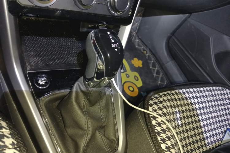 Used Volkswagen T-Cross 2021 1.5L Automatic Comfort Edition Gear Lever