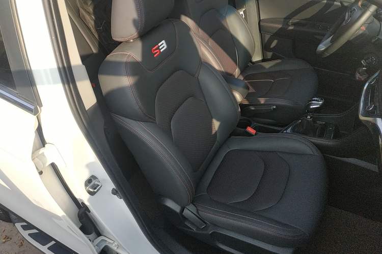 Used JAC Refine S3 2017 1.6L Manual Luxury Smart Model