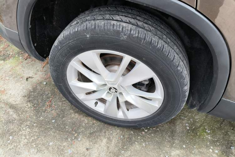 Used Skoda Kodiaq 2018 Facelifted TSI330 5-Seater Two-Wheel-Drive Luxury Enjoyment Edition
