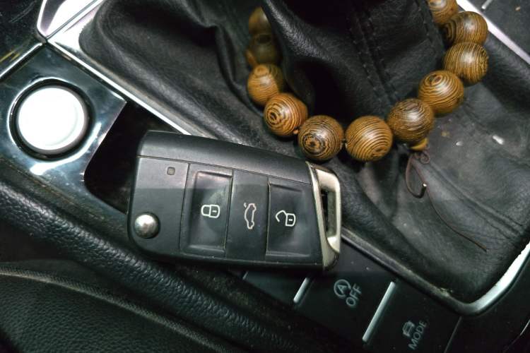 Used Volkswagen Sagitar 2019 280TSI DSG Comfort Version China VI Standard Vehicle Key