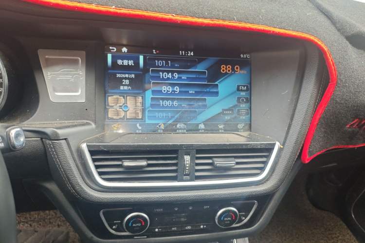 Used Zotye T600 2016 Sport Edition 1.5T Manual Luxury Model Audio And AC Panel