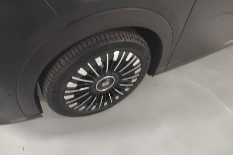 Used XPeng X9 2024 640 All-Wheel Drive High-Performance Max
