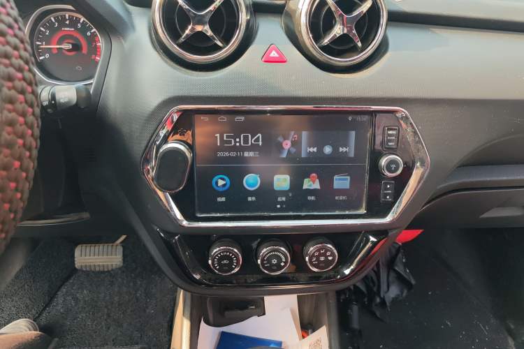 Used Soueast DX3 2016 1.5T CVT Prestige Edition Audio And AC Panel